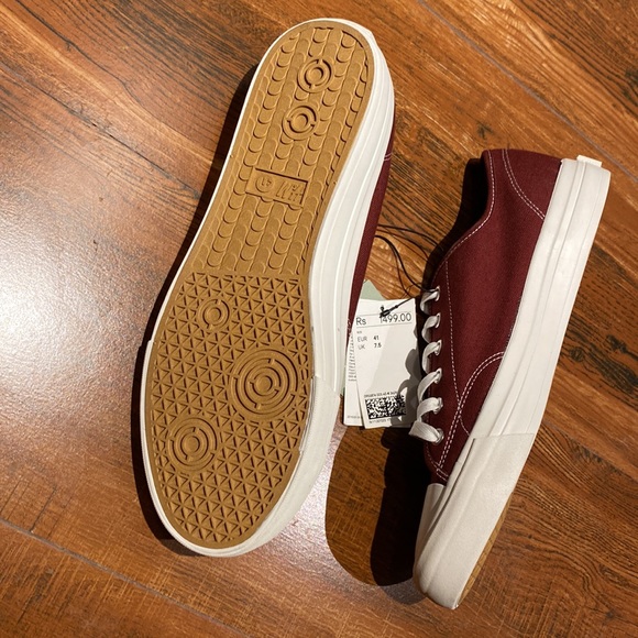 Hm sneakers just bought and kept they are all brand new! - Picture 3 of 4